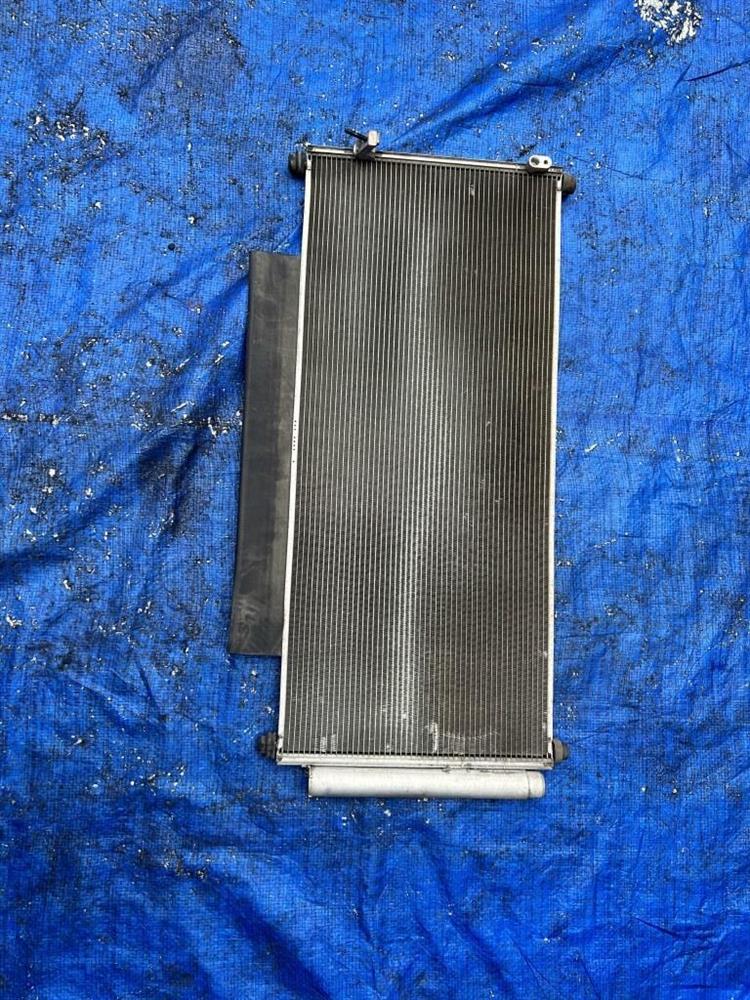 Радиатор кондиционера Хонда Фит в Керчи 240686